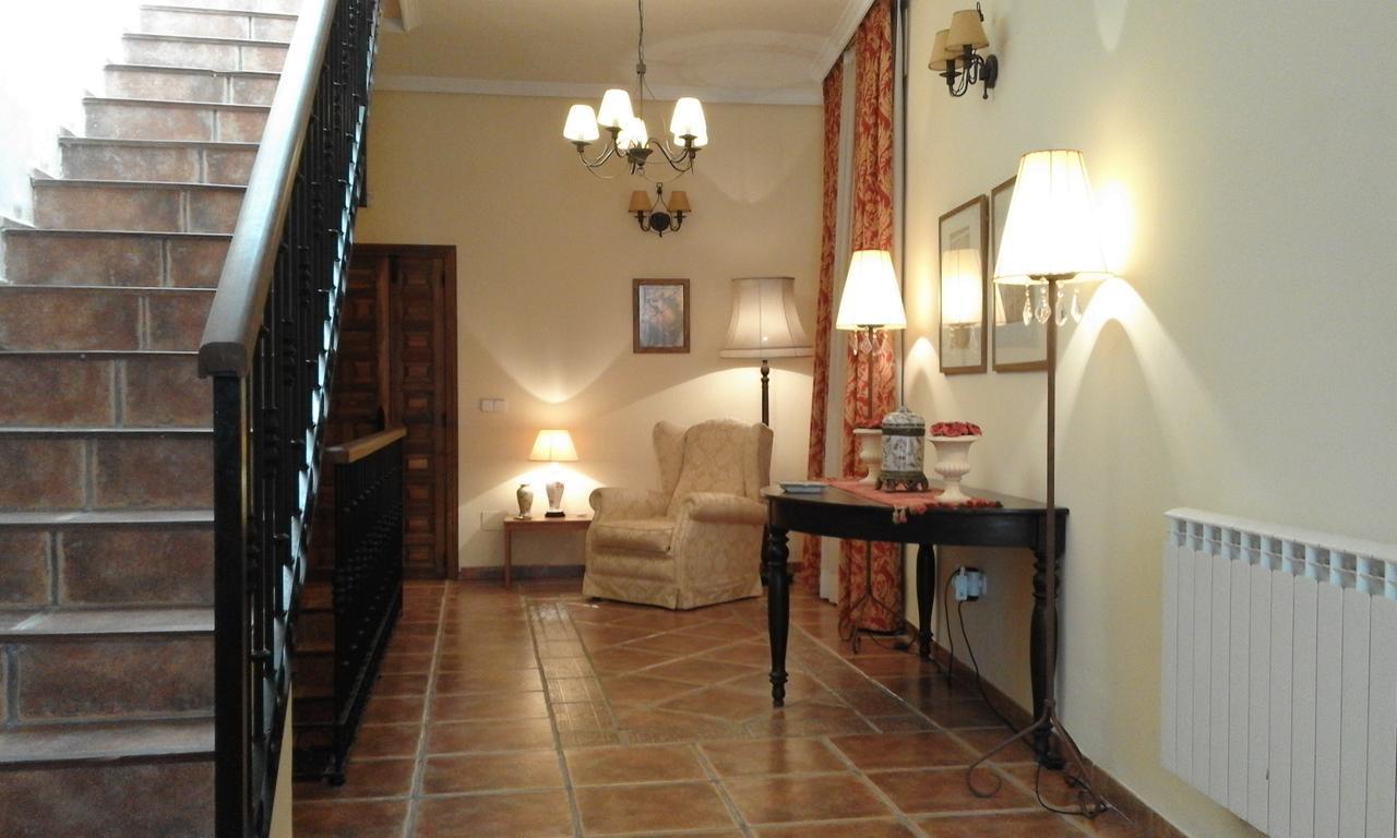 Hostal Rural Cumbres De Castilla Mandayona Екстер'єр фото