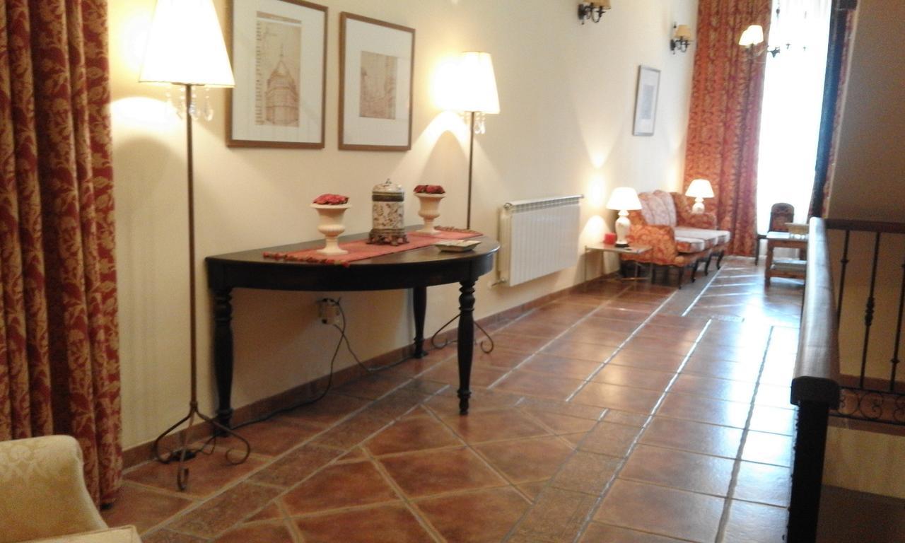 Hostal Rural Cumbres De Castilla Mandayona Екстер'єр фото