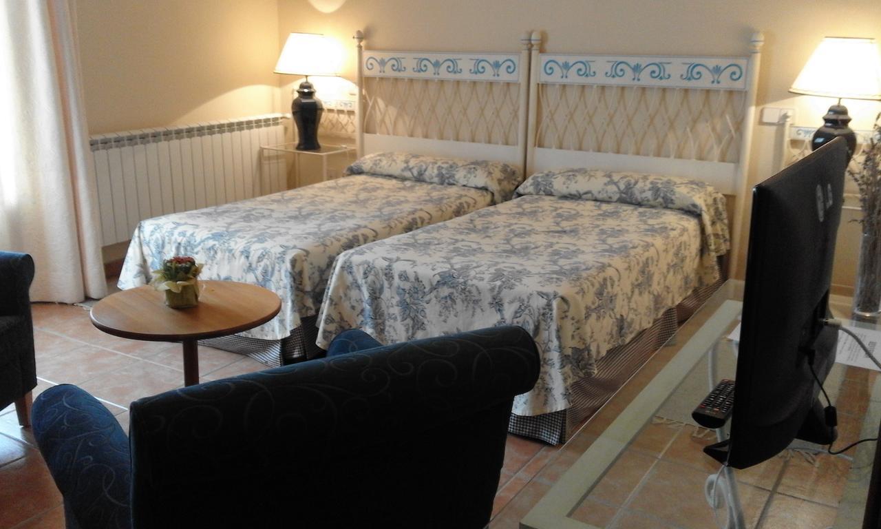 Hostal Rural Cumbres De Castilla Mandayona Екстер'єр фото