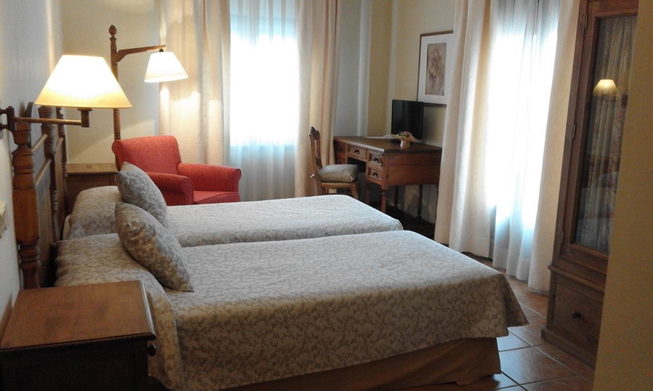 Hostal Rural Cumbres De Castilla Mandayona Екстер'єр фото