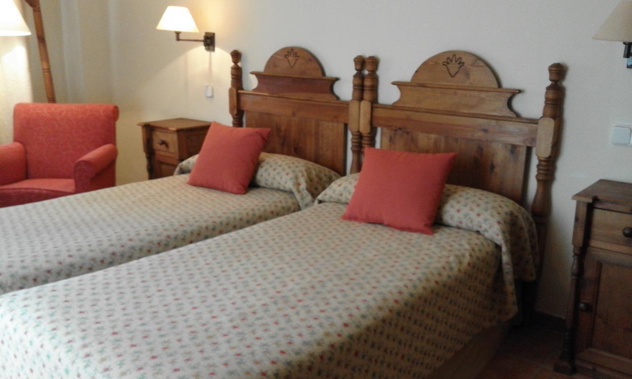 Hostal Rural Cumbres De Castilla Mandayona Екстер'єр фото