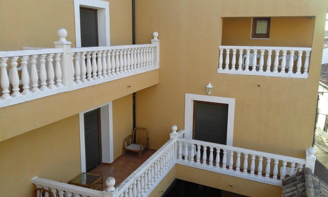 Hostal Rural Cumbres De Castilla Mandayona Екстер'єр фото