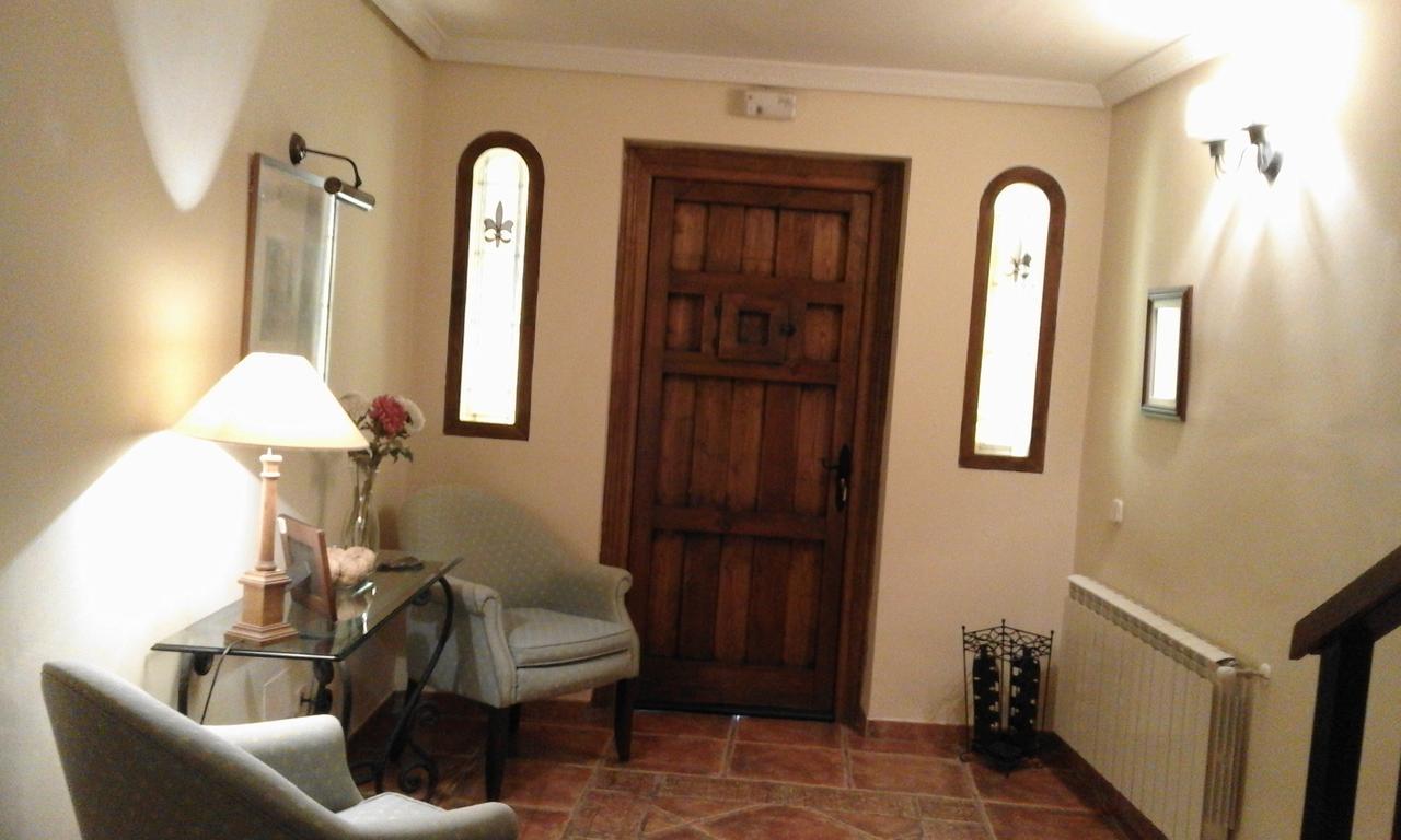 Hostal Rural Cumbres De Castilla Mandayona Екстер'єр фото
