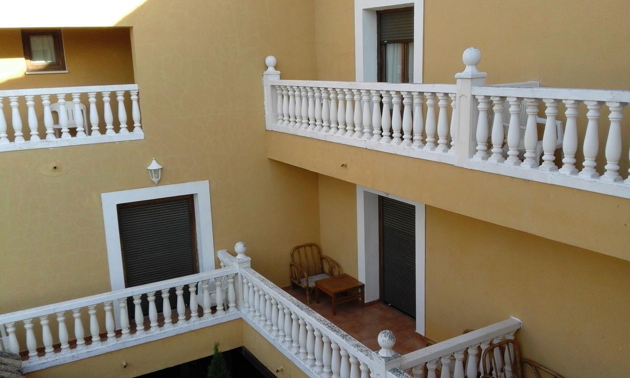 Hostal Rural Cumbres De Castilla Mandayona Екстер'єр фото