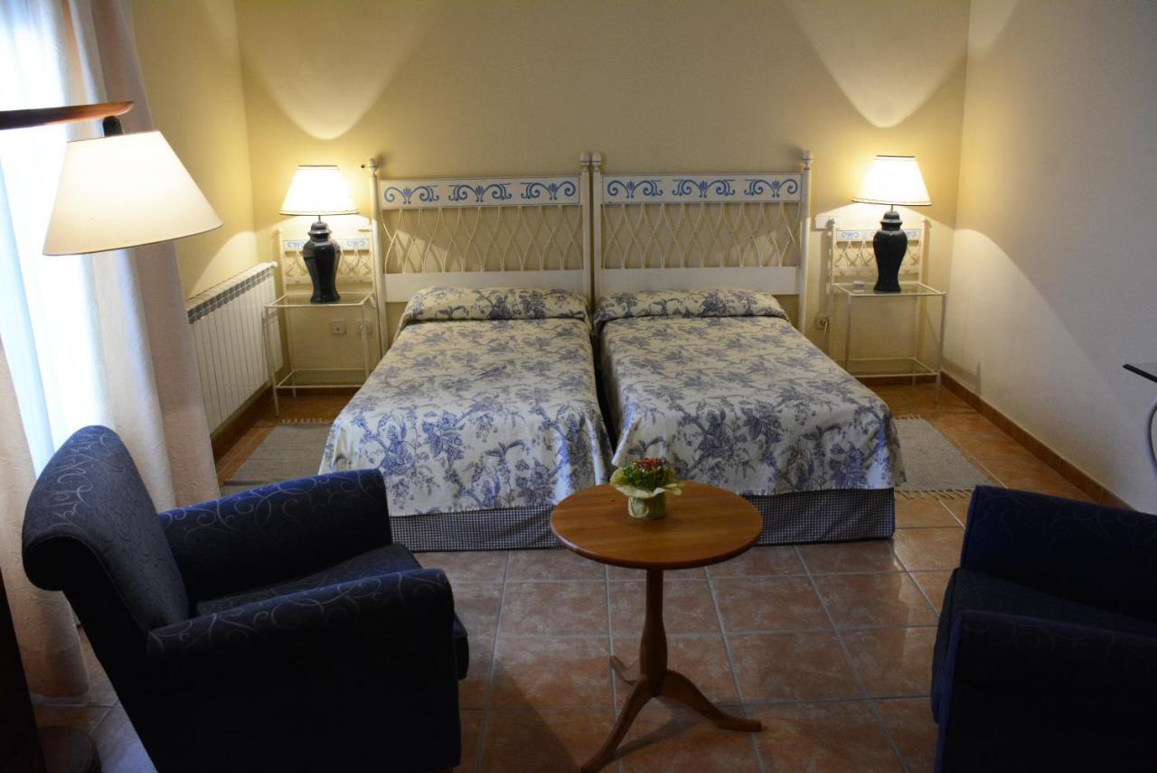 Hostal Rural Cumbres De Castilla Mandayona Екстер'єр фото